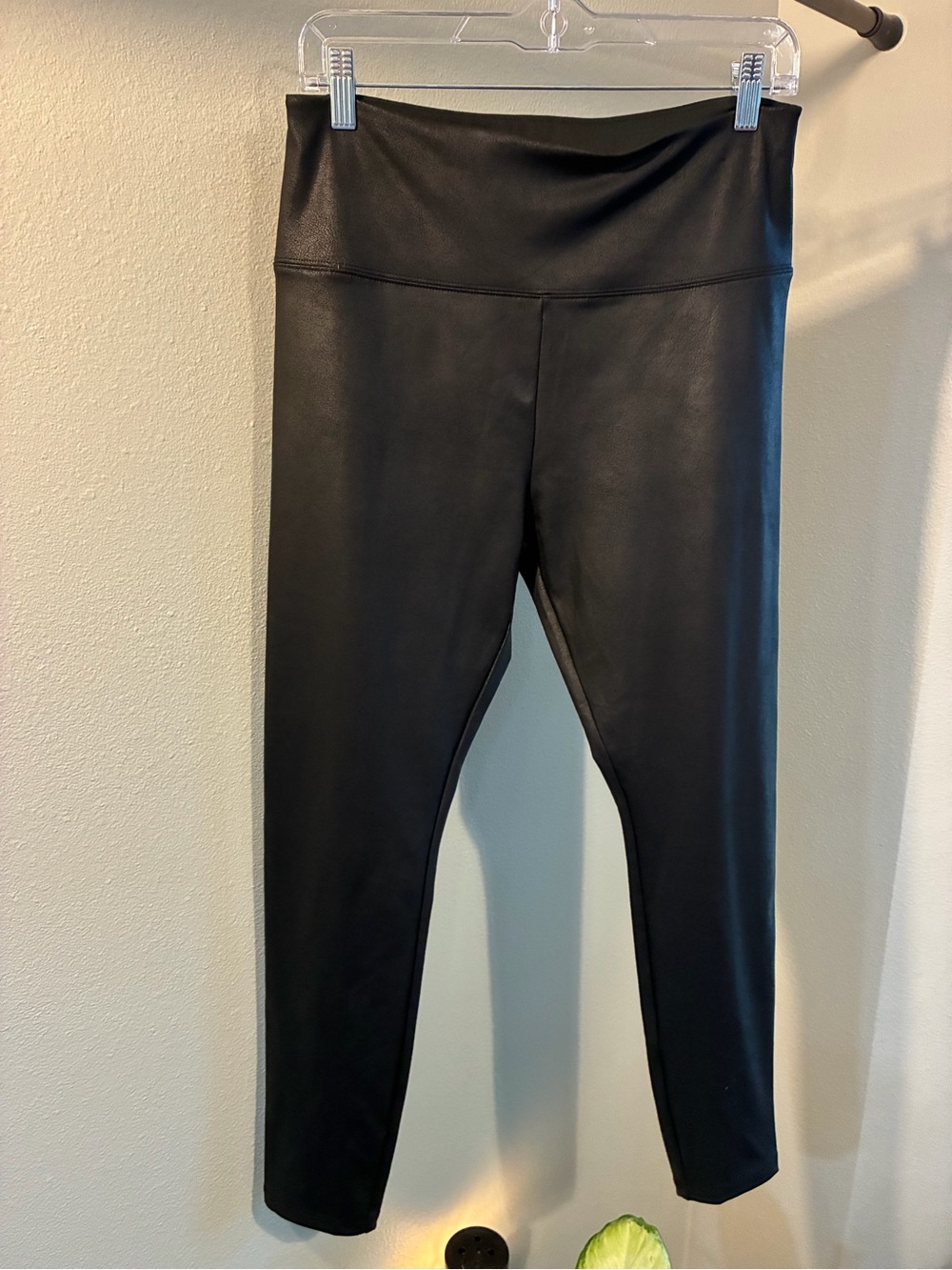 Simply Vera Vera Wang Faux Leather Leggings Size Large